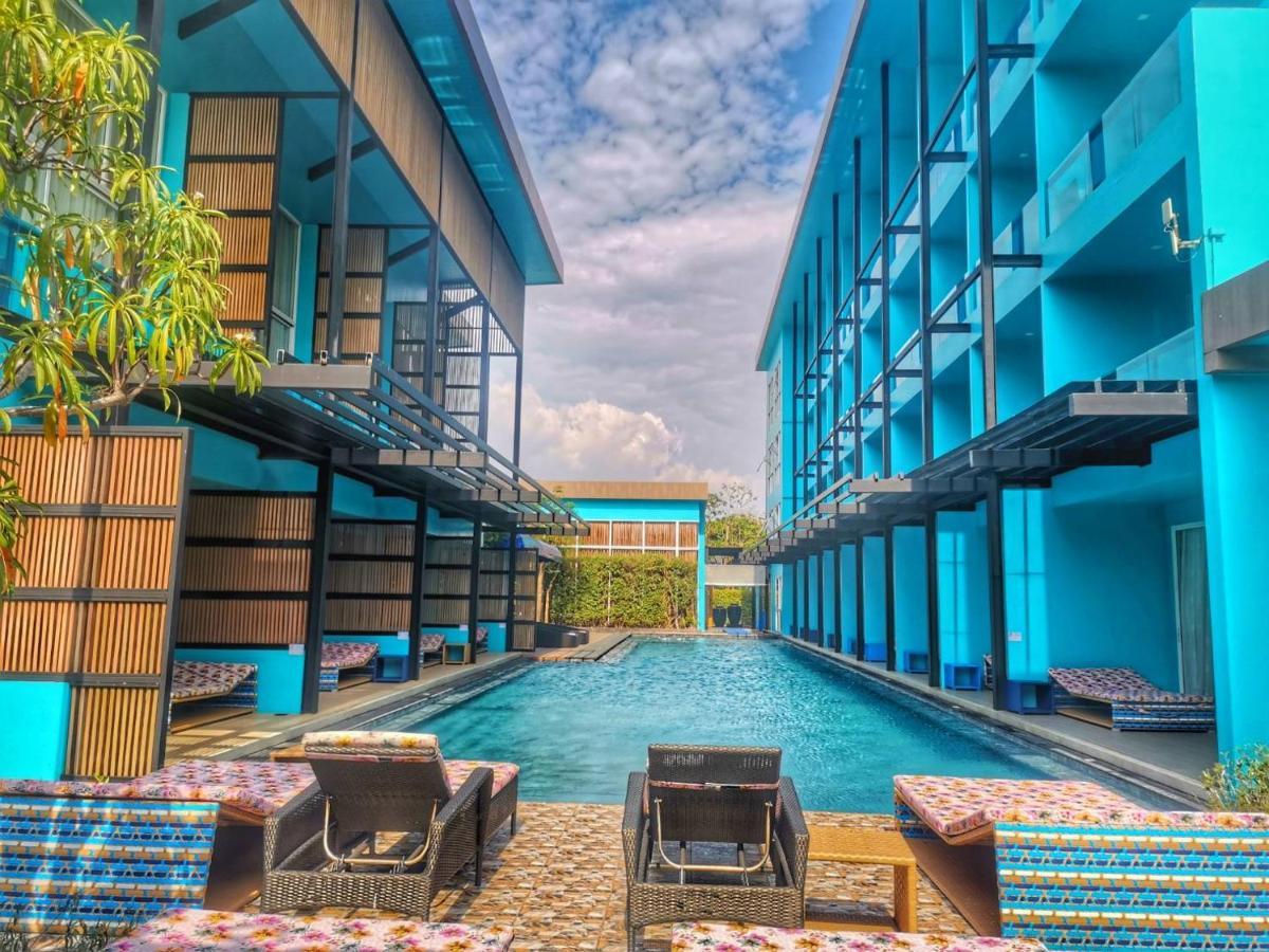 Beach Walk Boutique Resort Bang Saen Luaran gambar