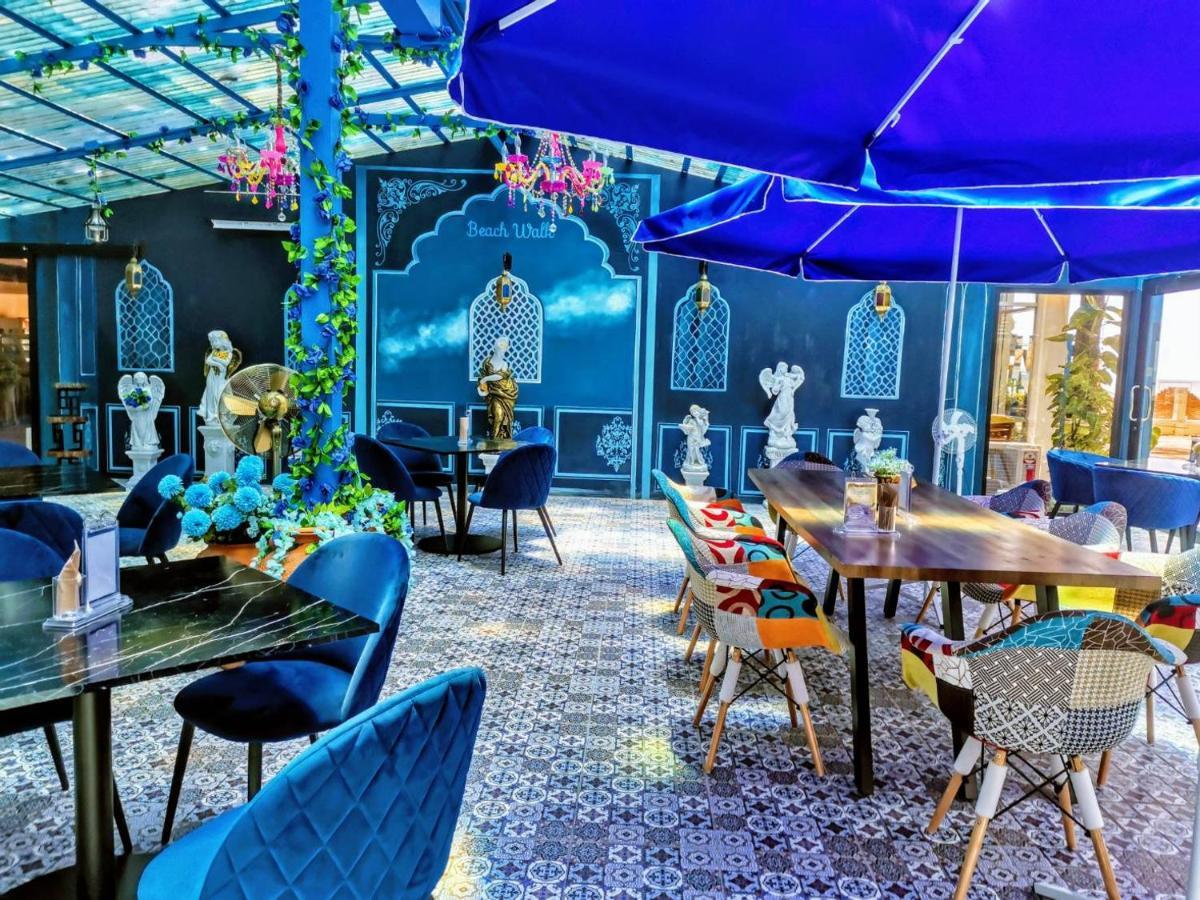 Beach Walk Boutique Resort Bang Saen Luaran gambar